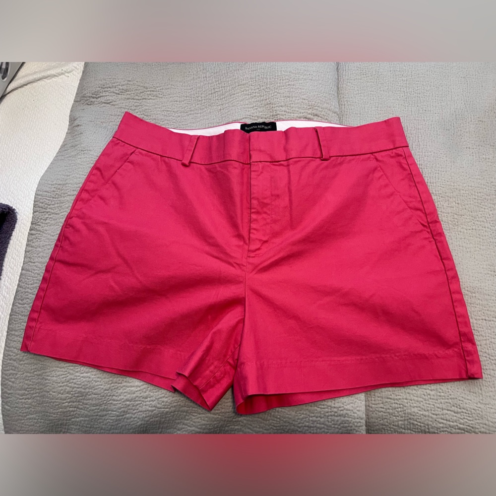 Coral/pink BR shorts